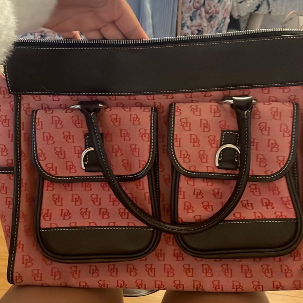 Dooney & Burke handbag / purse pink